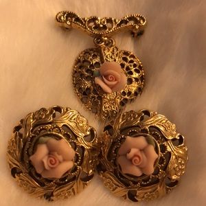 Vintage costume jewelry pin/earrings